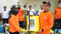 Cegah COVID-19, PKS Kota Semarang Gelar Aksi Disinfeksi Hingga Bagi Hand Sanitizer di 16 Kecamatan
