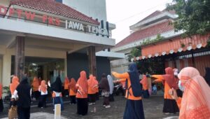 Semangat Sehat, Puluhan Ibu-ibu PKS Kota Semarang Gelar Pelatihan Senam ‘Go PKS Go’
