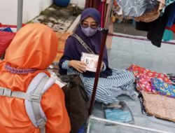 PKS Banyumanik Gelar Aksi Menyapa, Bagikan Souvenir Hingga Disambut Positif Masyarakat